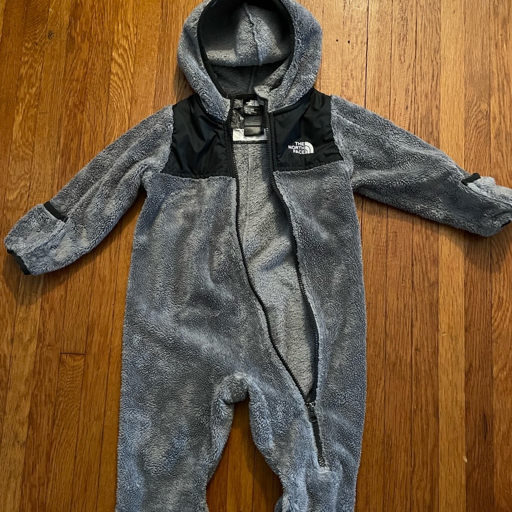 Cozy Northface baby/toddler one piece